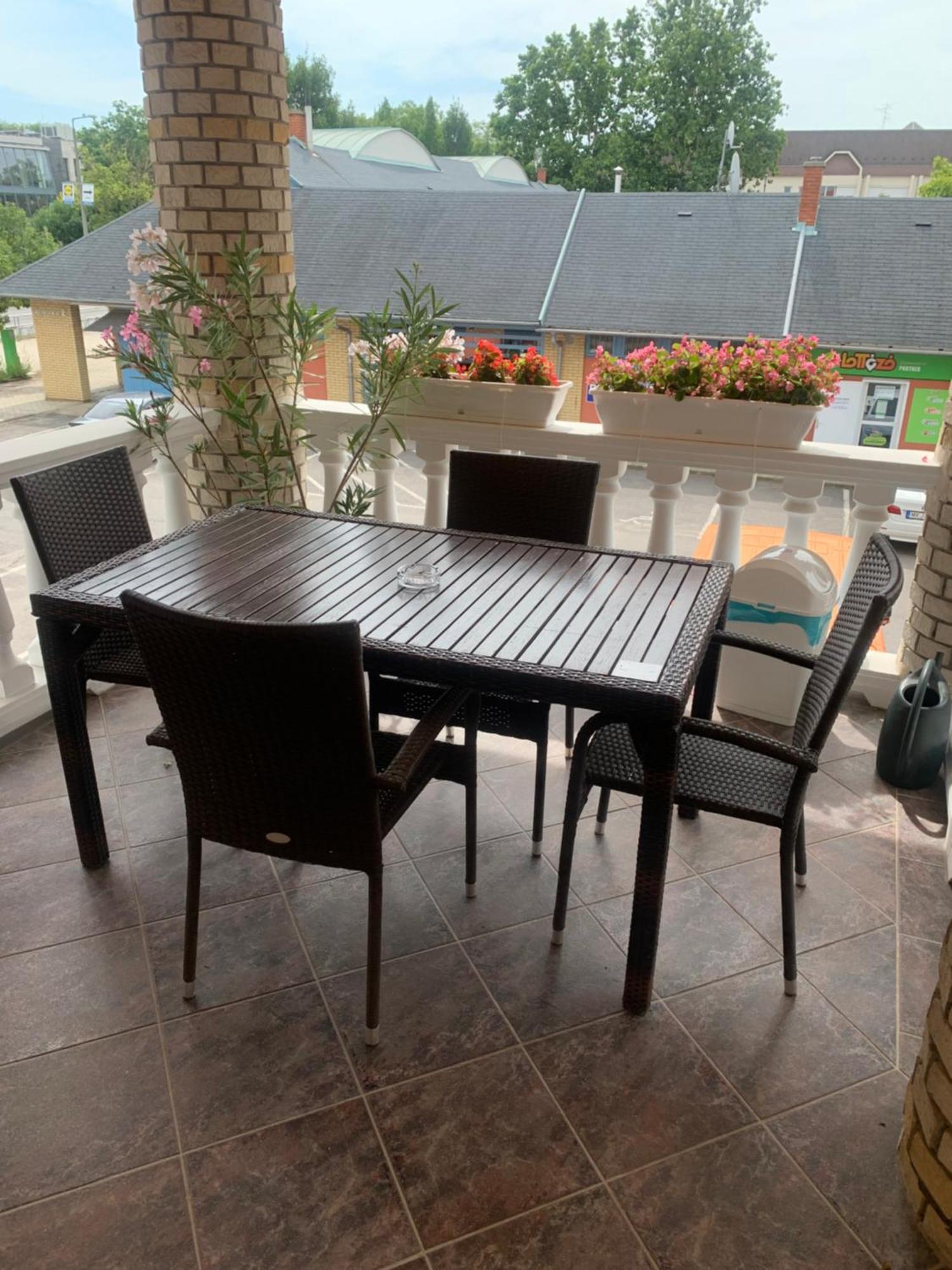 Agora Apartman Hajdúszoboszló Exterior foto